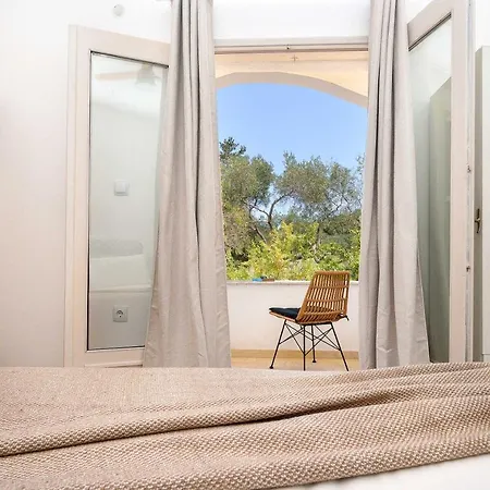 Paxoswhite Double Side Seaview Appartement